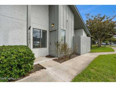 Home For Sale in Jacksonville, Florida