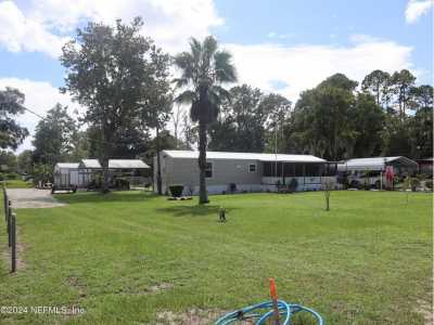 Home For Sale in Satsuma, Florida