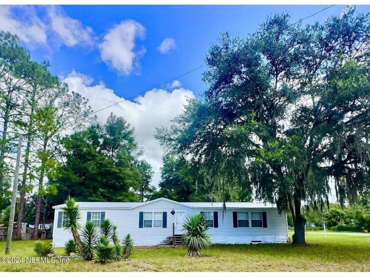 Picture of Home For Sale in Interlachen, Florida, United States