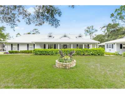 Home For Sale in Hawthorne, Florida