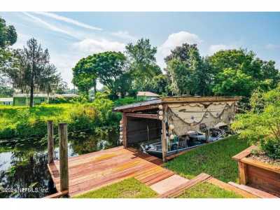 Home For Sale in Satsuma, Florida