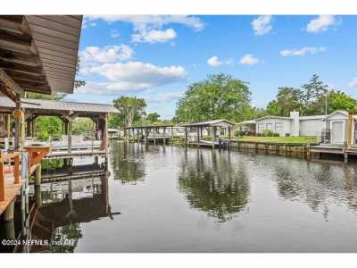 Home For Sale in Satsuma, Florida