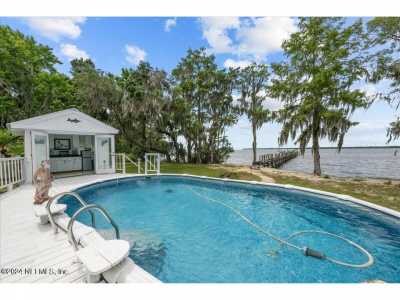 Home For Sale in East Palatka, Florida