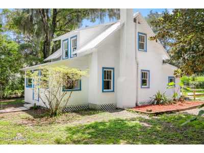 Home For Sale in Pomona Park, Florida