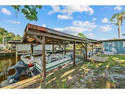 Home For Sale in Satsuma, Florida