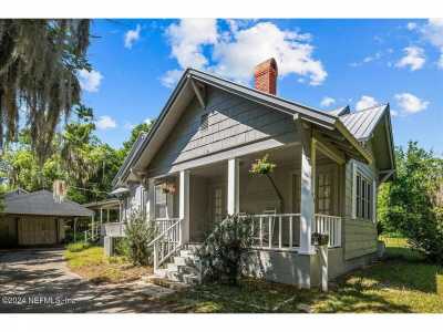 Home For Sale in Crescent City, Florida