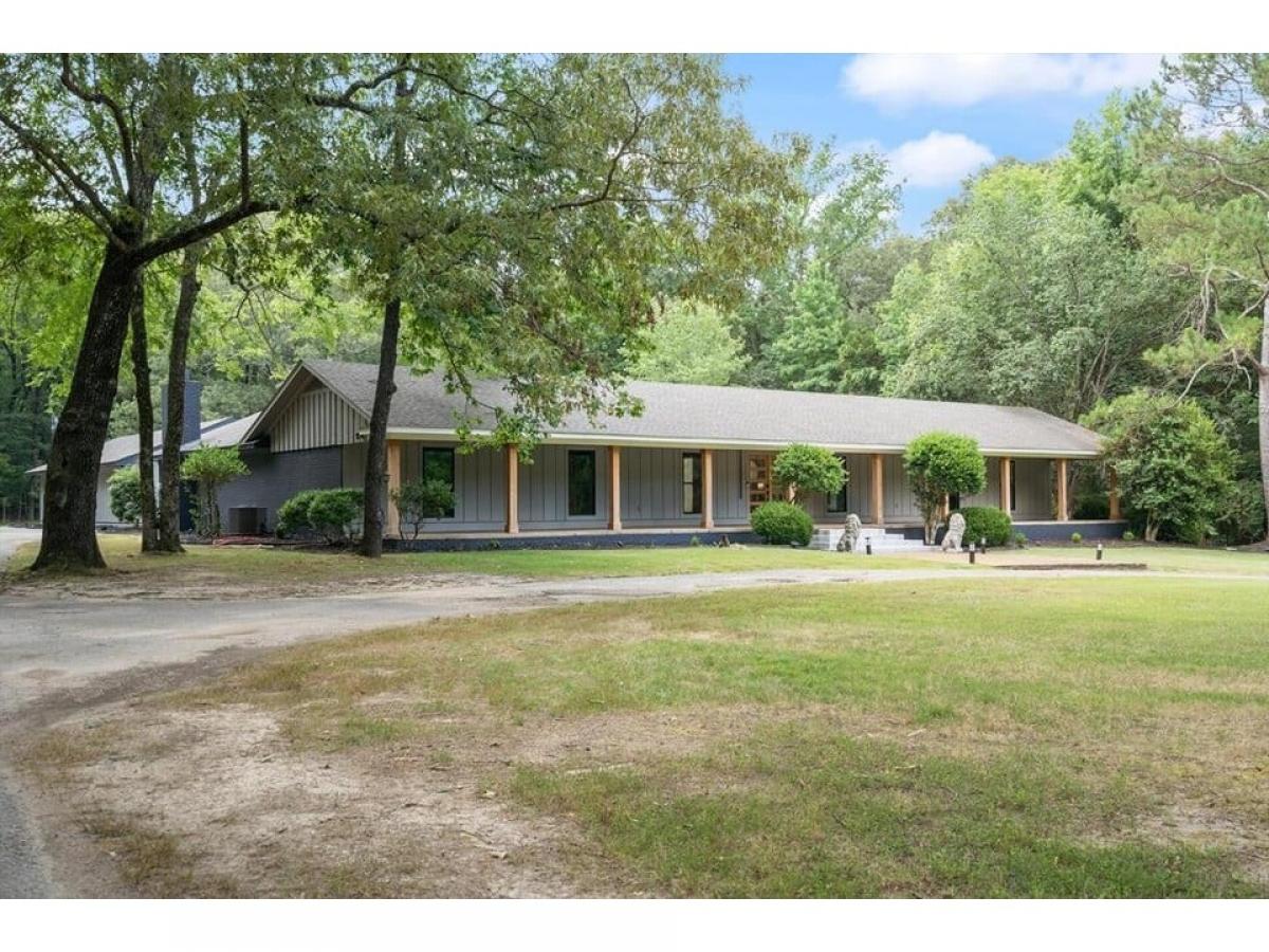 Picture of Home For Sale in Oxford, Mississippi, United States