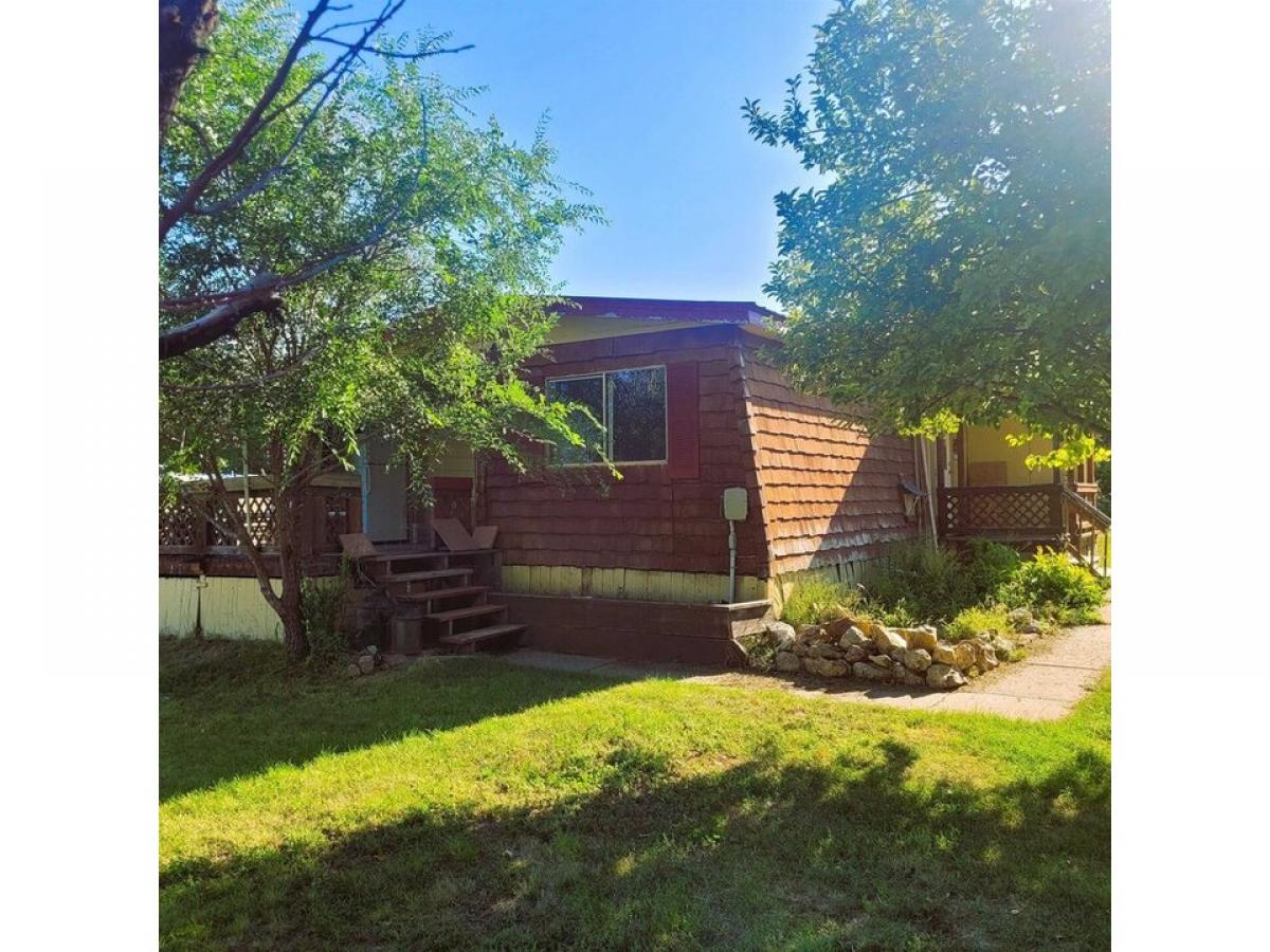 Picture of Home For Sale in Hot Springs, South Dakota, United States