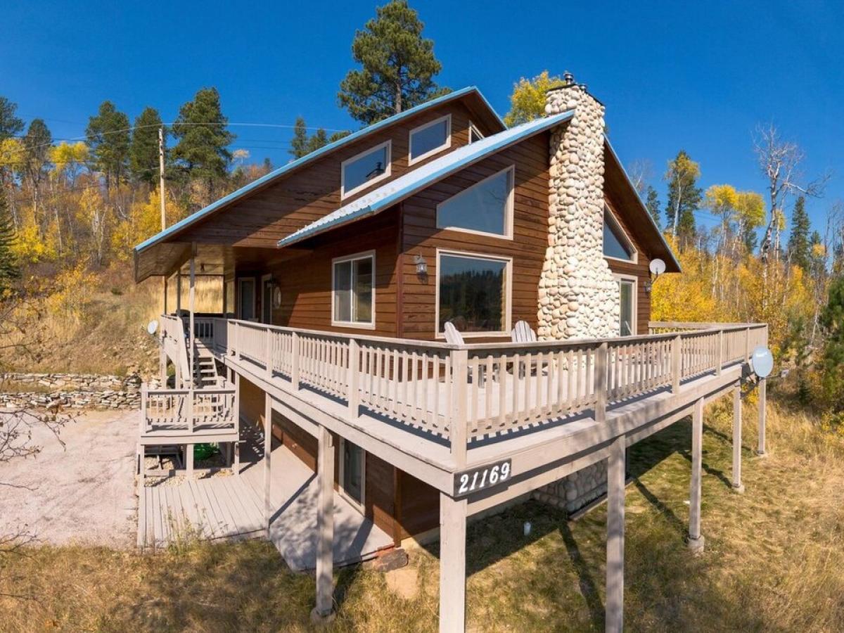 Picture of Home For Sale in Lead, South Dakota, United States