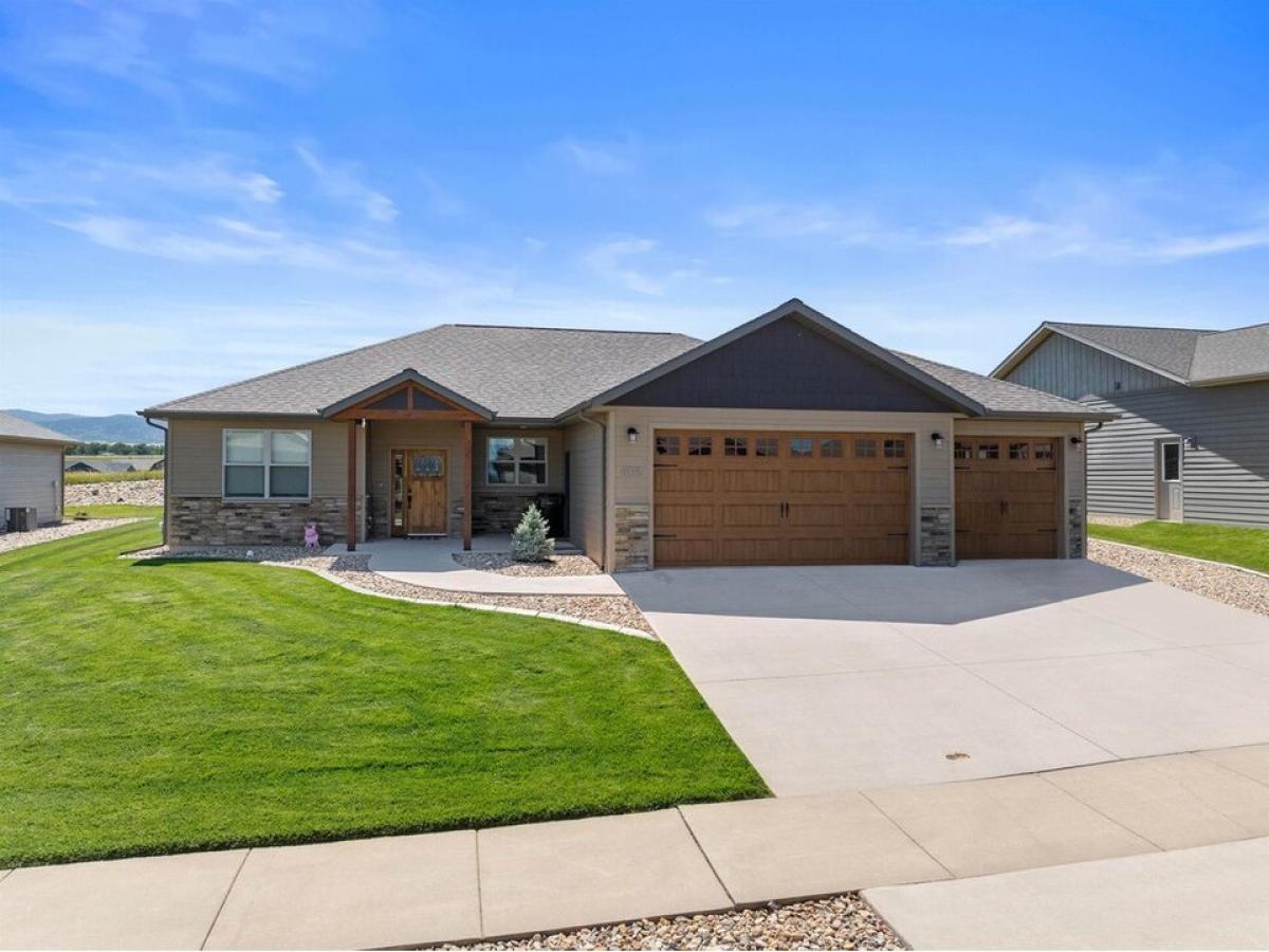 Picture of Home For Sale in Spearfish, South Dakota, United States