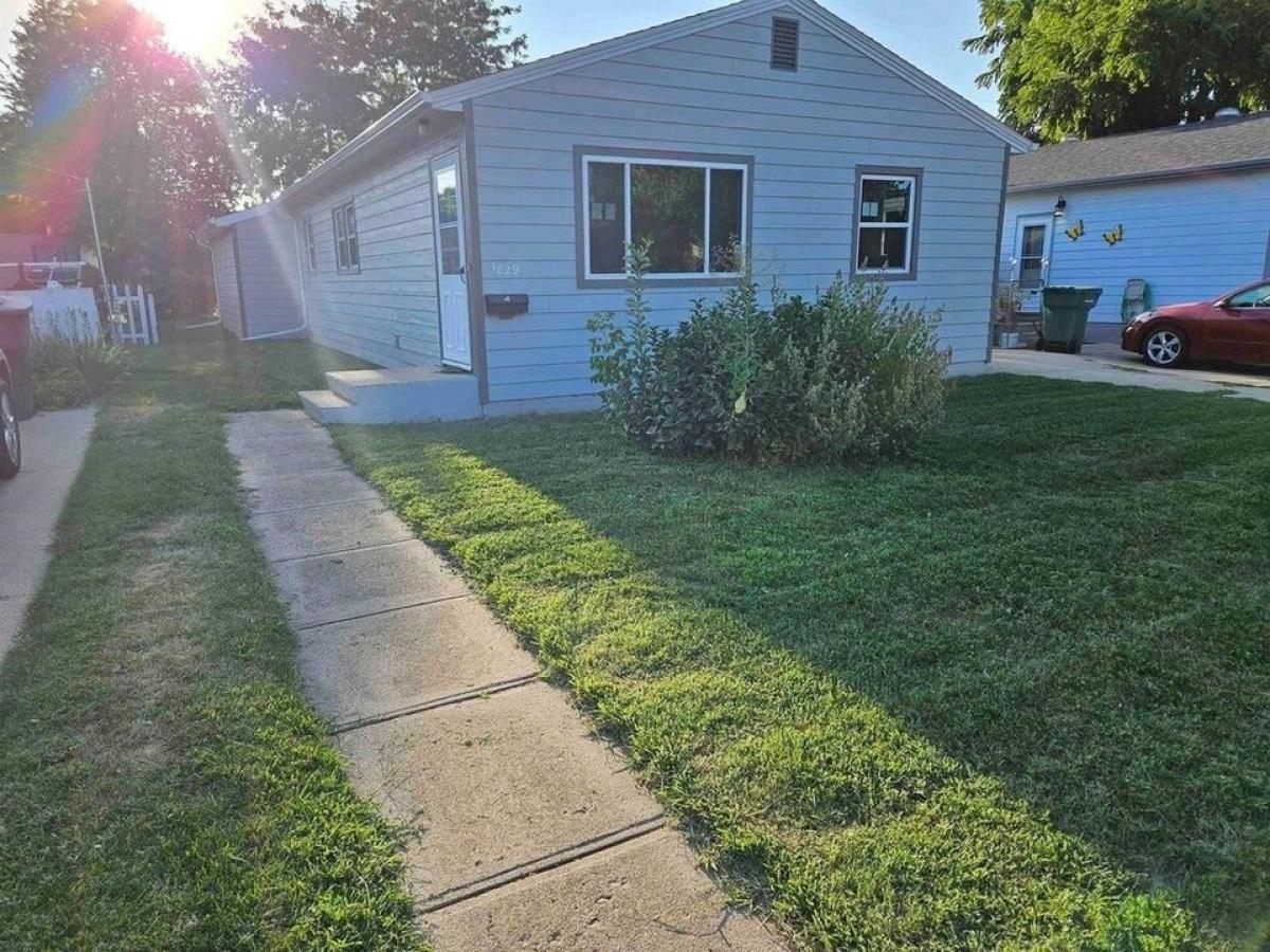 Picture of Home For Sale in Sturgis, South Dakota, United States