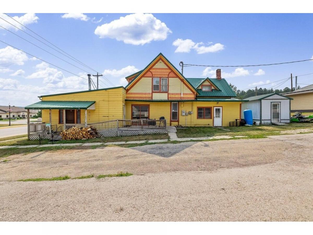 Picture of Home For Sale in Custer, South Dakota, United States