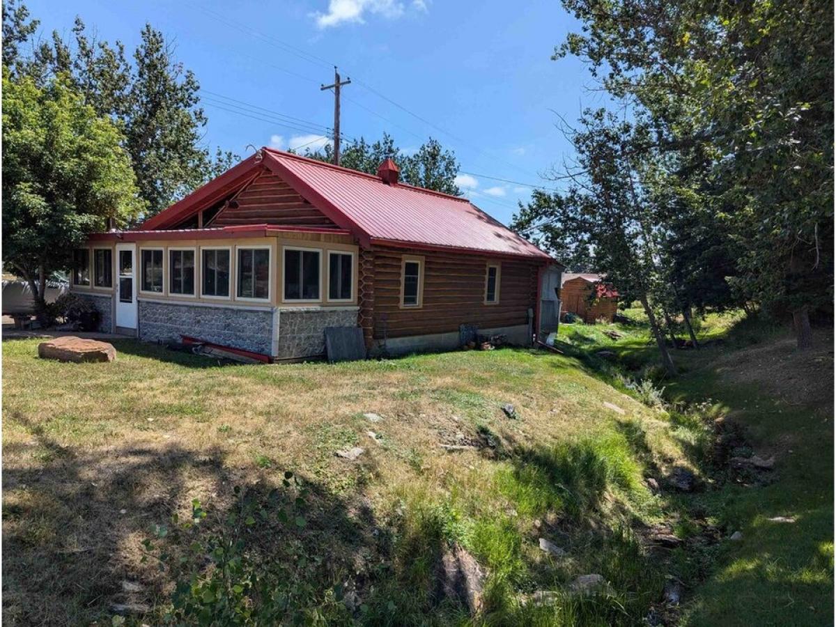 Picture of Home For Sale in Custer, South Dakota, United States