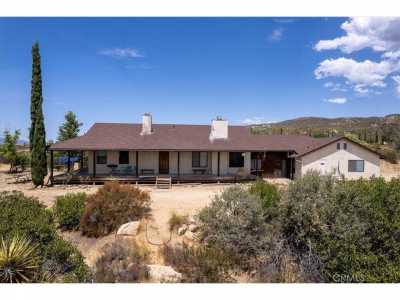 Home For Sale in Anza, California