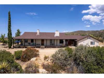 Home For Sale in Anza, California