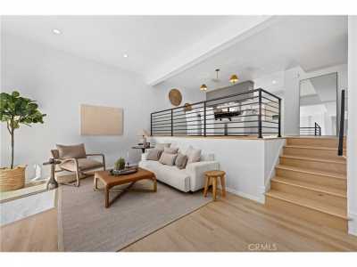 Home For Sale in Woodland Hills, California