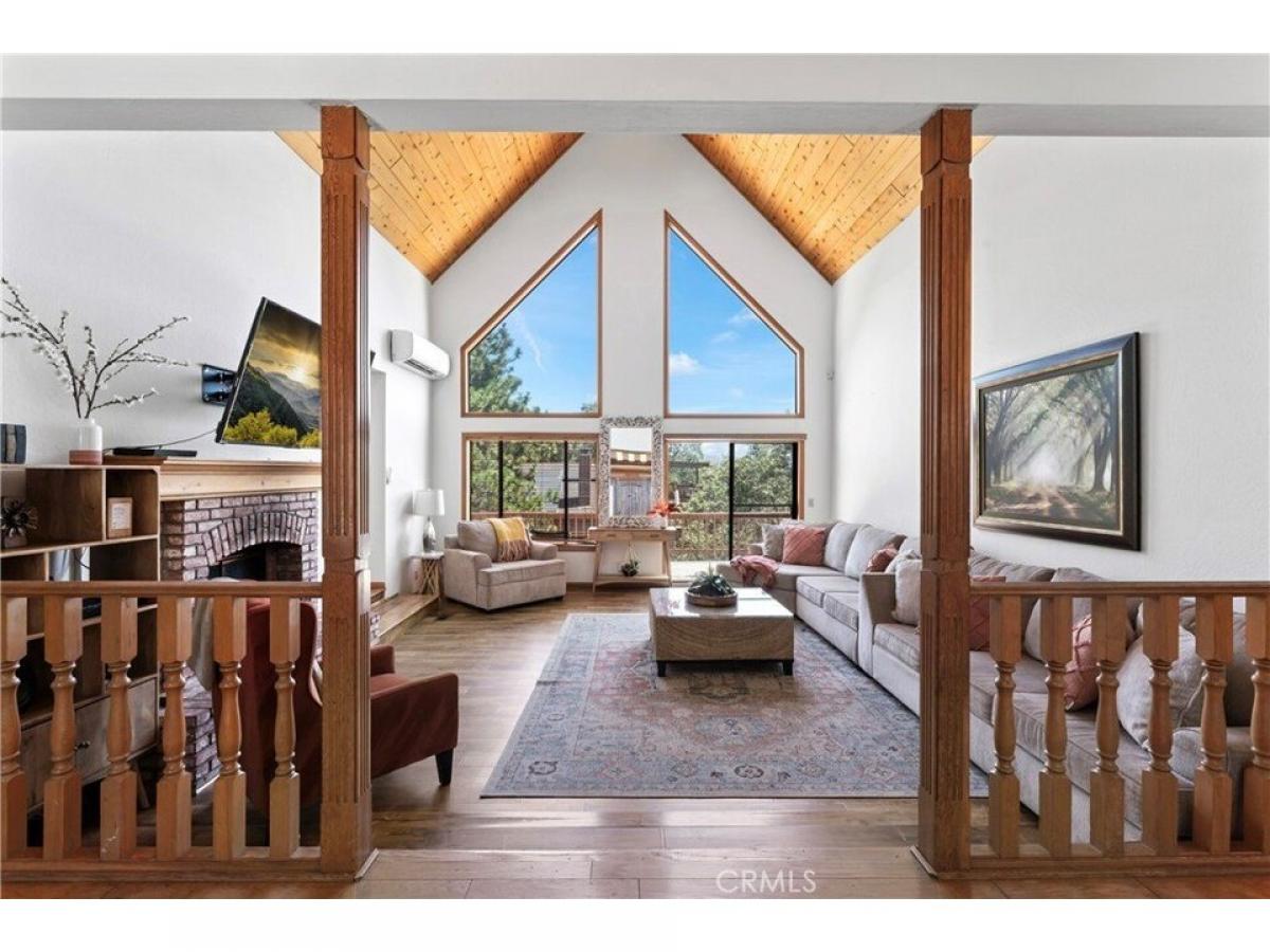 Picture of Home For Sale in Lake Arrowhead, California, United States