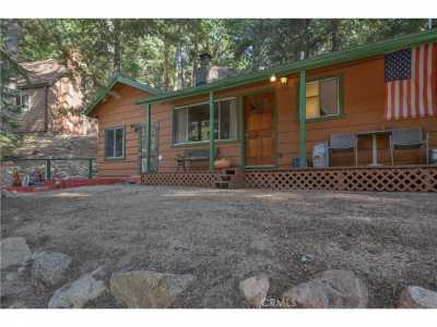 Home For Sale in Running Springs, California