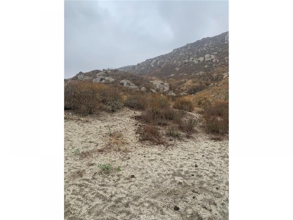 Picture of Residential Land For Sale in Moreno Valley, California, United States