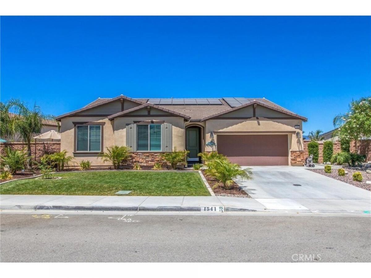 Picture of Home For Sale in Calimesa, California, United States