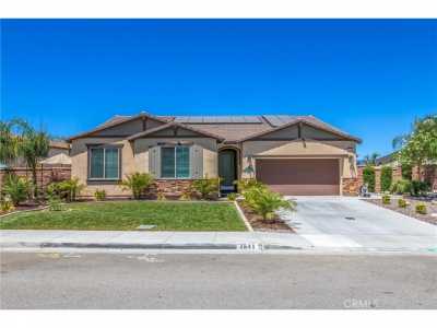 Home For Sale in Calimesa, California