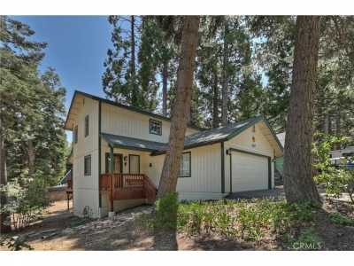 Home For Sale in Running Springs, California