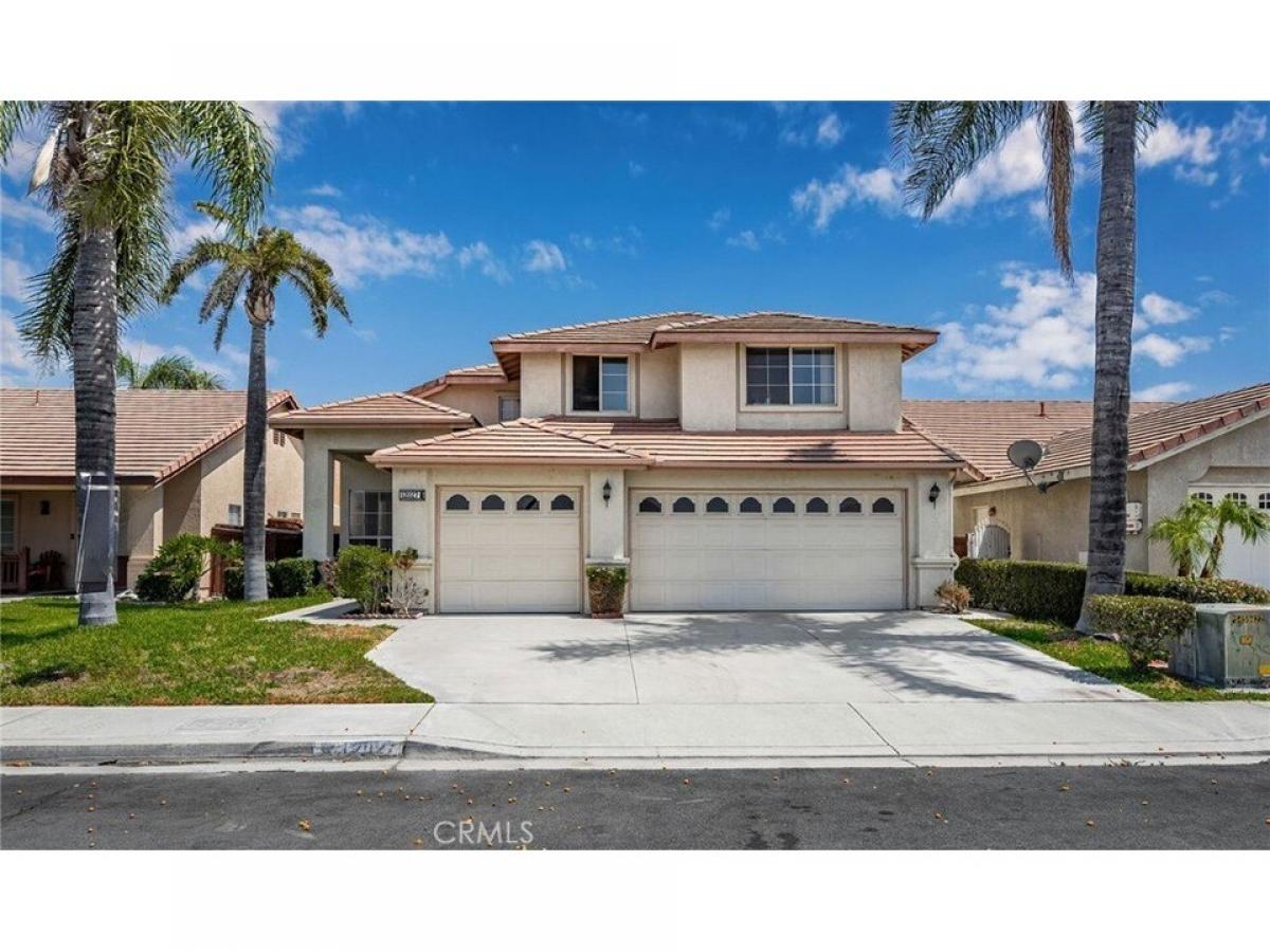 Picture of Home For Sale in Fontana, California, United States