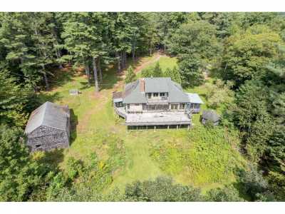 Home For Sale in Pittston, Maine