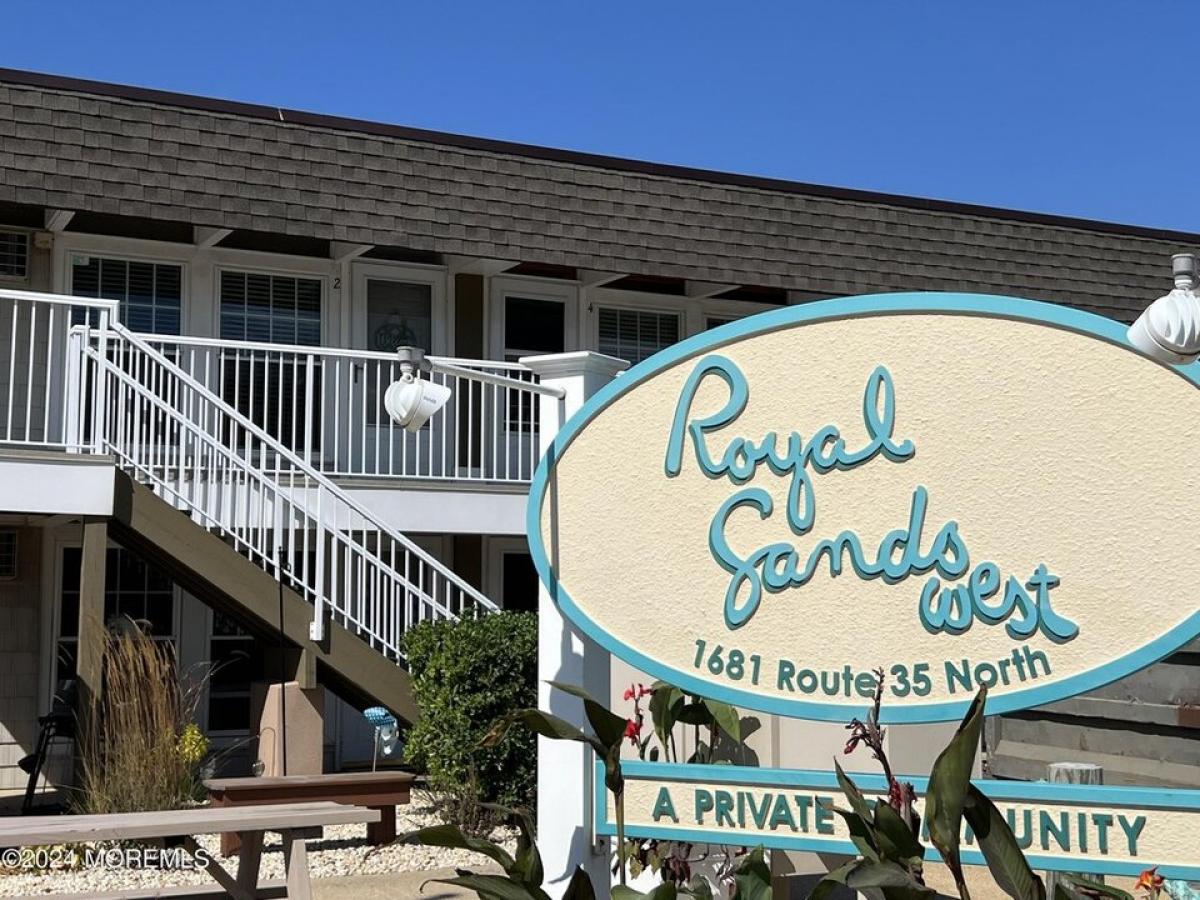 Picture of Home For Sale in Seaside Heights, New Jersey, United States