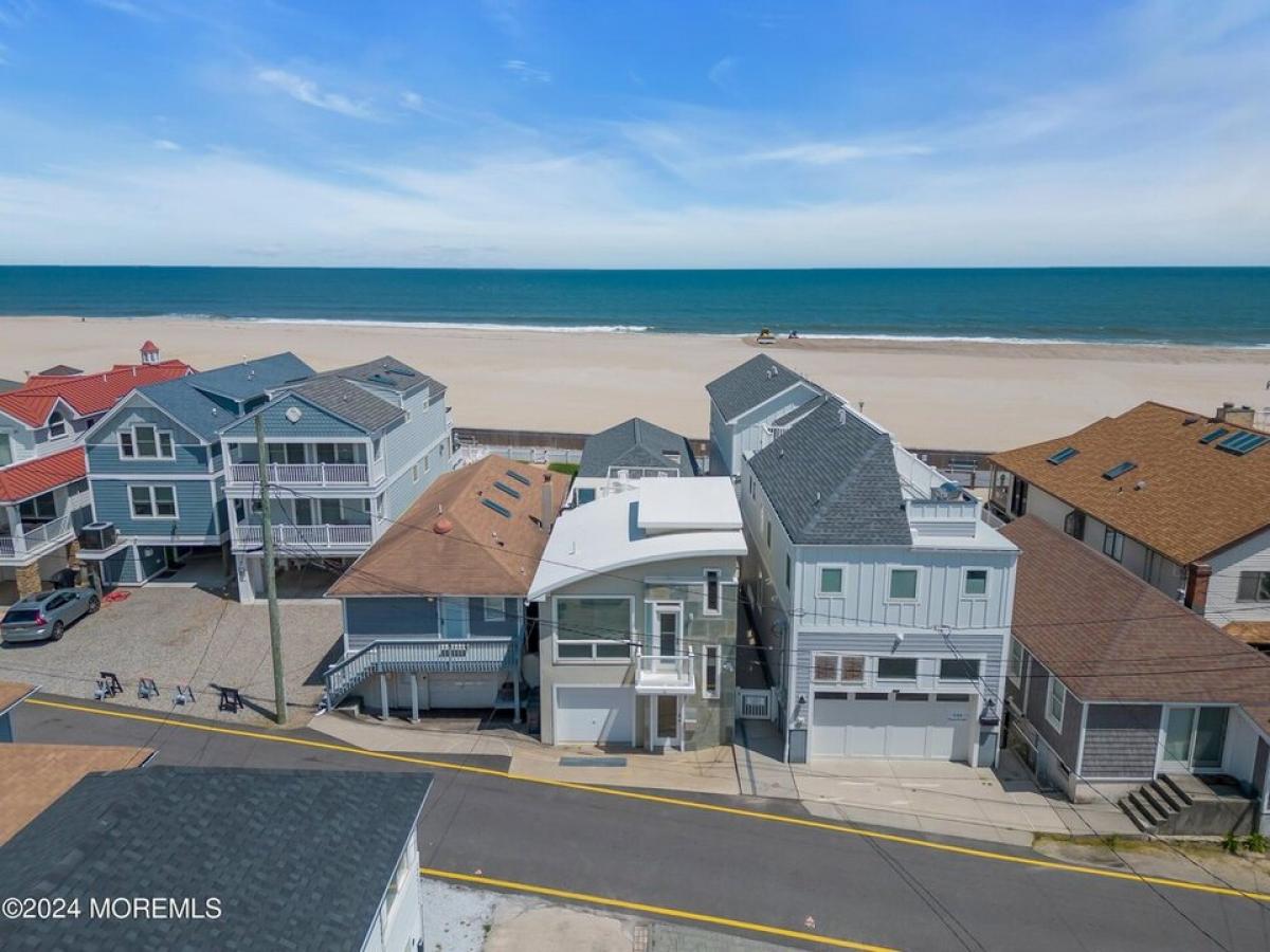 Picture of Home For Rent in Point Pleasant Beach, New Jersey, United States