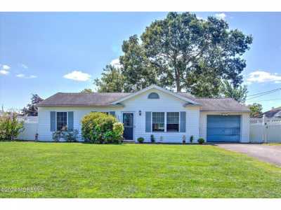 Home For Sale in Lanoka Harbor, New Jersey