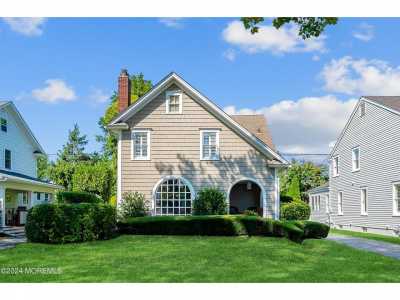 Home For Sale in Sea Girt, New Jersey