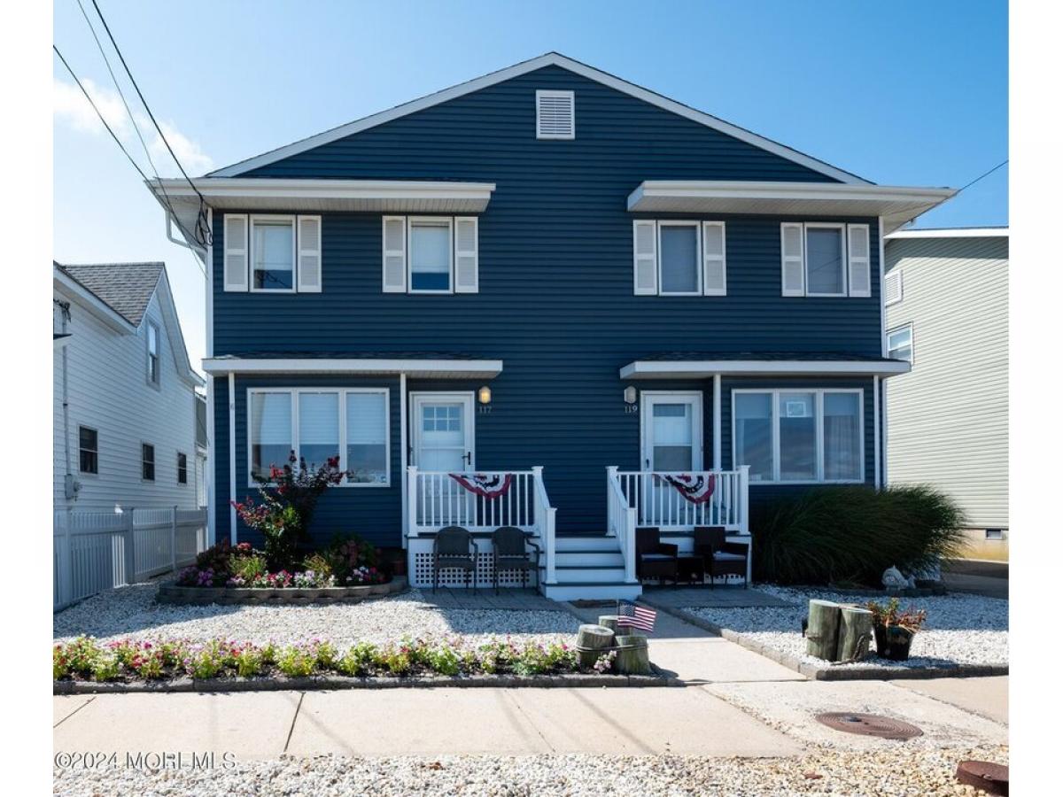 Picture of Home For Sale in Seaside Park, New Jersey, United States