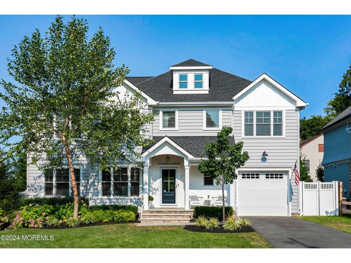 Picture of Home For Sale in Rumson, New Jersey, United States