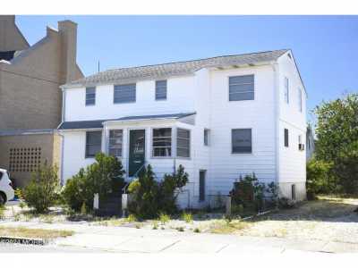 Home For Sale in Lavallette, New Jersey