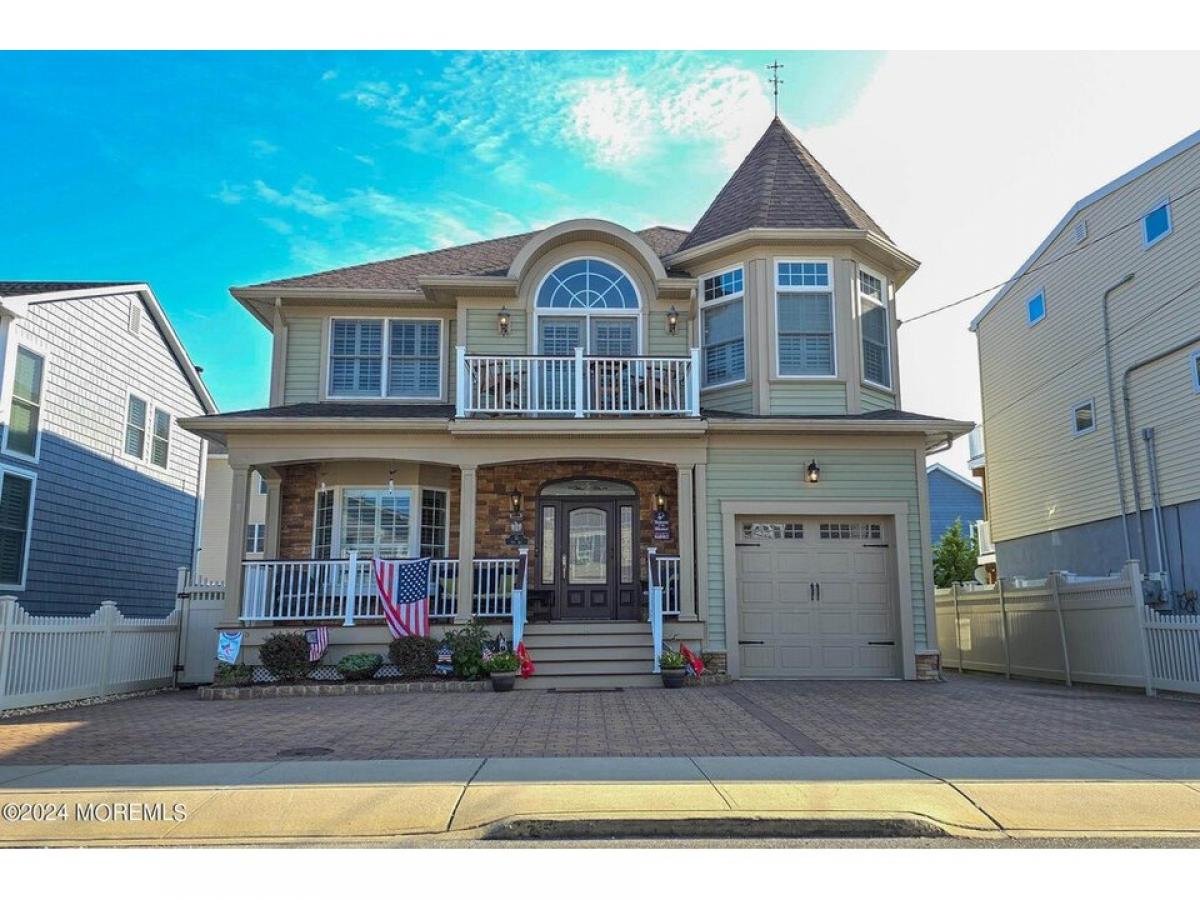 Picture of Home For Sale in Ortley Beach, New Jersey, United States