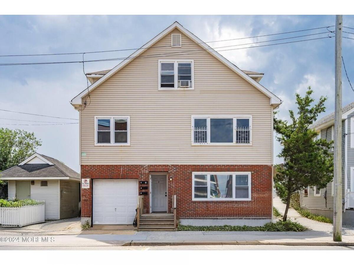 Picture of Home For Sale in Seaside Park, New Jersey, United States