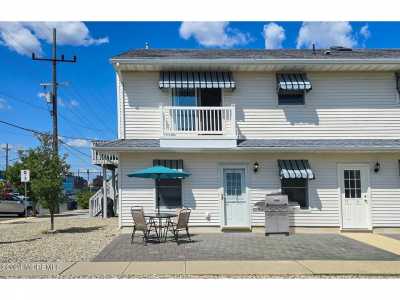 Home For Sale in Lavallette, New Jersey