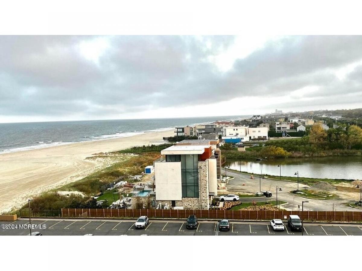 Picture of Home For Sale in Long Branch, New Jersey, United States