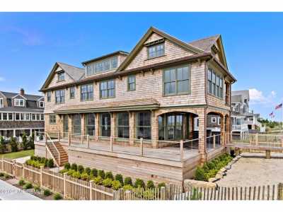 Home For Sale in Bay Head, New Jersey