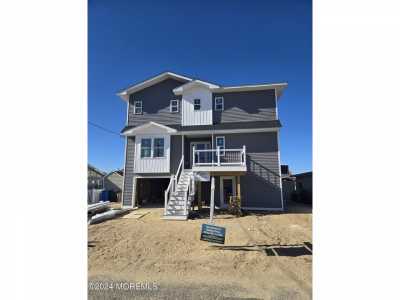 Home For Sale in Beach Haven West, New Jersey