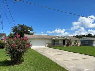 Home For Sale in Astor, Florida