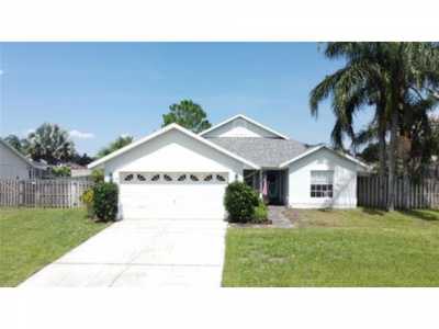 Home For Sale in Davenport, Florida