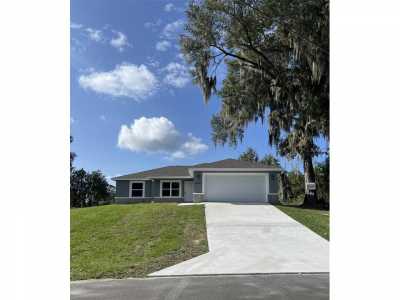 Home For Sale in Silver Springs, Florida