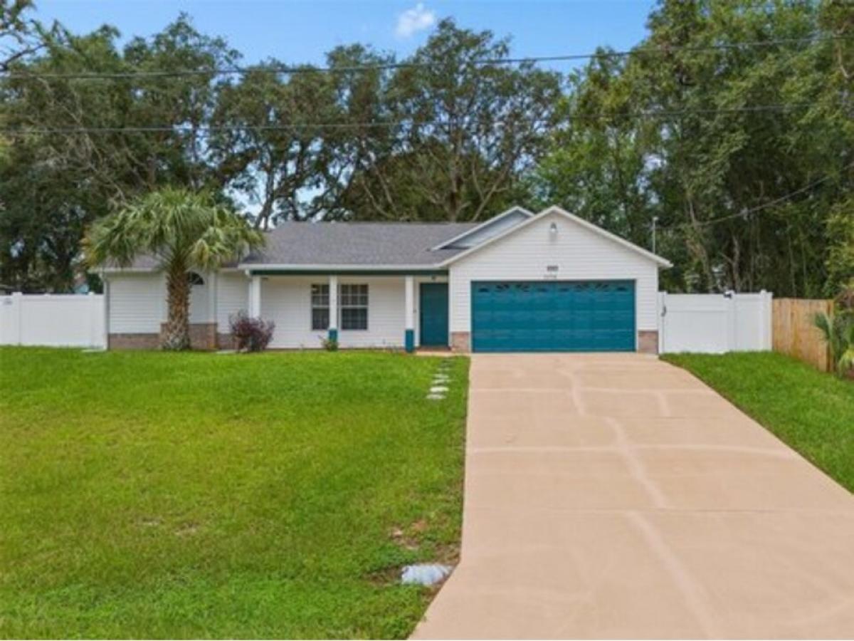 Picture of Home For Sale in Deltona, Florida, United States