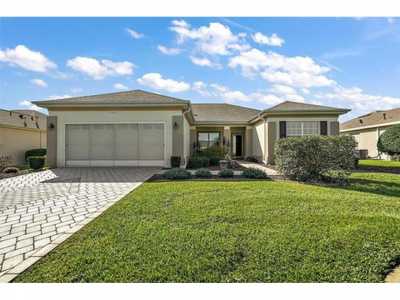 Home For Sale in Summerfield, Florida