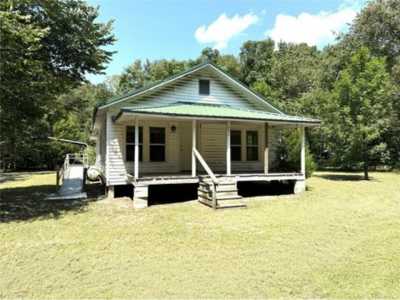 Home For Sale in Newberry, Florida