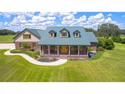 Home For Sale in Morriston, Florida