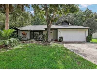 Home For Sale in Winter Springs, Florida