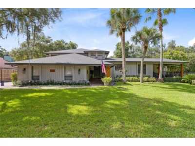 Home For Sale in Winter Springs, Florida